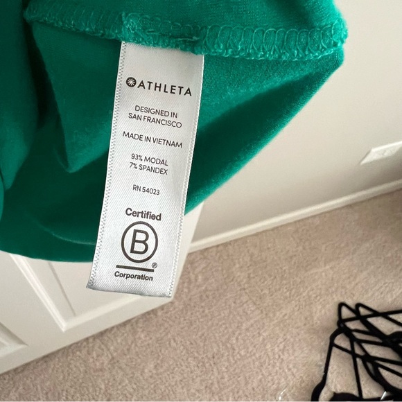 Athleta Green Santorini V-Neck Knee-Length Casual Dress - Medium - Preowned - Picture 3 of 6